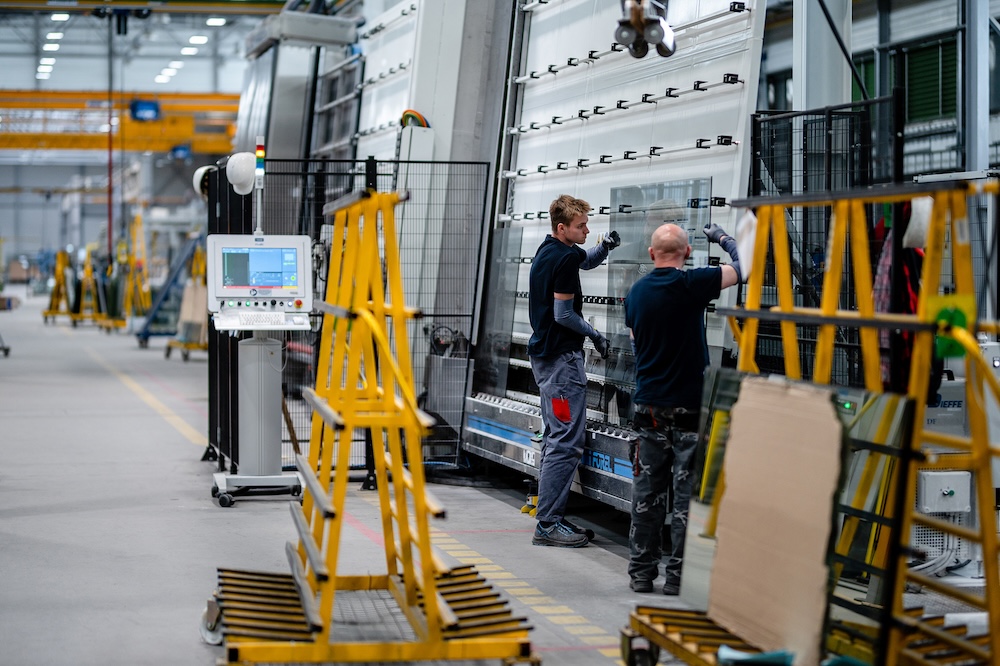 Produkcja szyb przyjaznych ptakom w Vitroterm-Murów