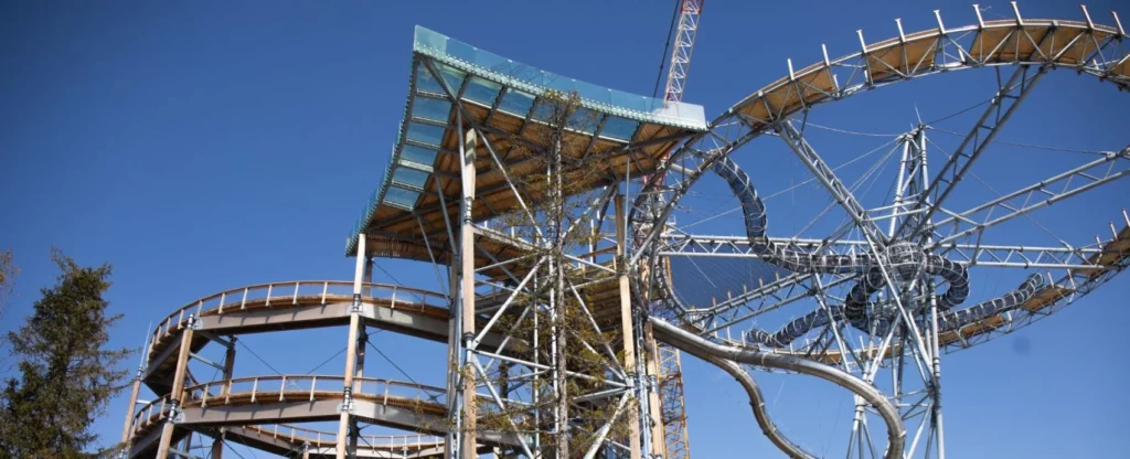 Szklany taras widokowy Sky Walk w Poroninie