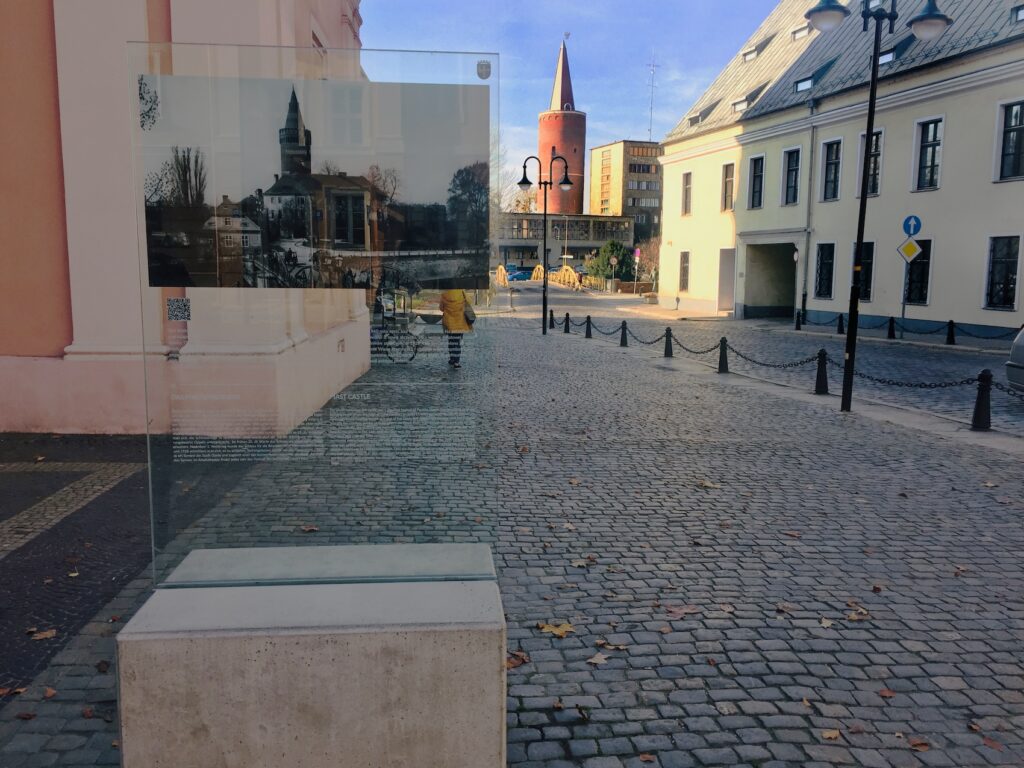 Realizacja z użyciem szkła z nadrukiem ceramicznym